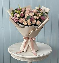 Букет цветов из:  Розы и Лизиантусы в Краснозоринском