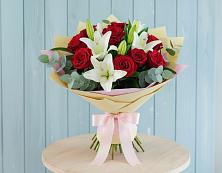 Букет цветов из:  Лилии и Розы #REPLACE_PRED# Краснозоринском