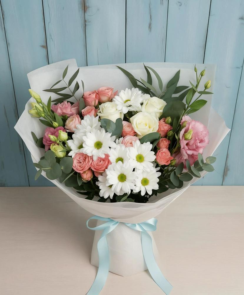 Букет цветов из: Розы, Лизиантусы и Хризантемы в Краснозоринском