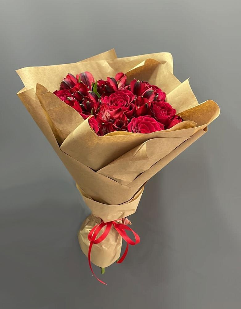 Букет цветов из: Альстромерии и Розы в Краснозоринском