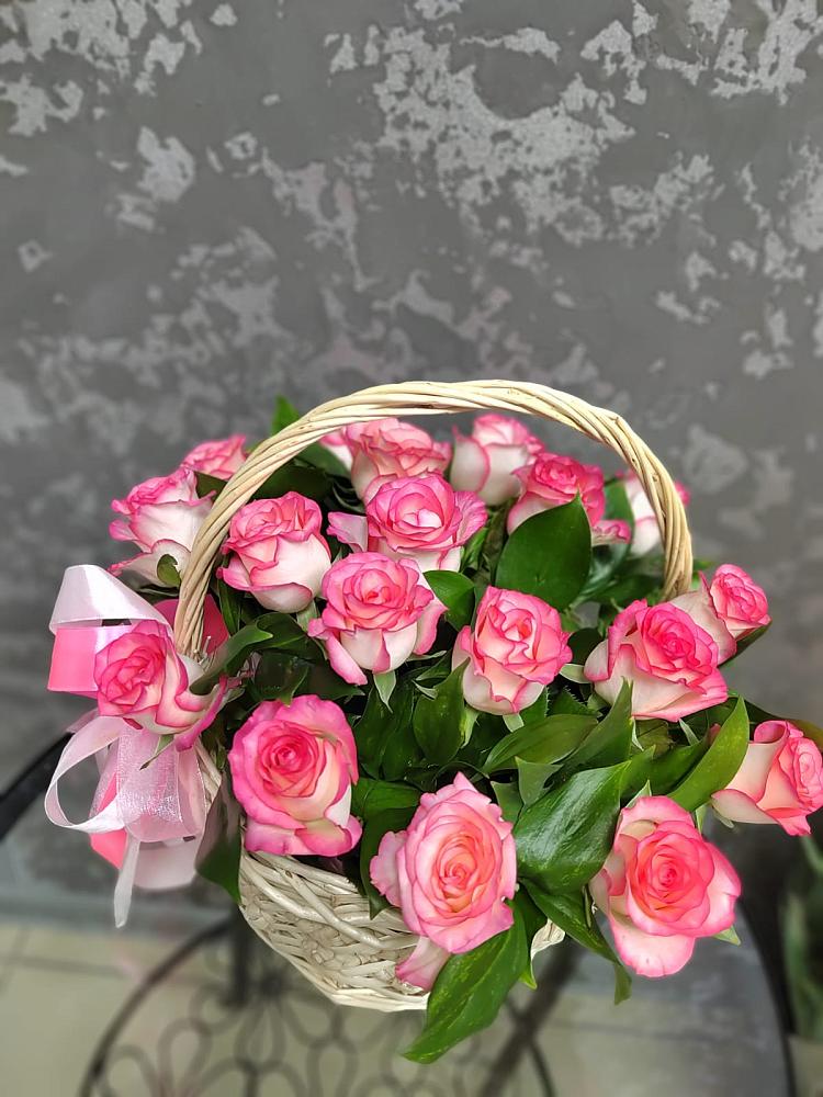 Цветочная композиция из Розы в корзине в Краснозоринском