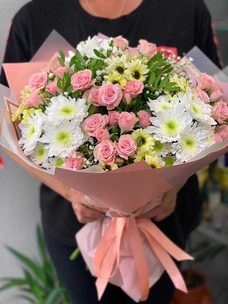 Букет цветов из: Розы и Хризантемы в Краснозоринском