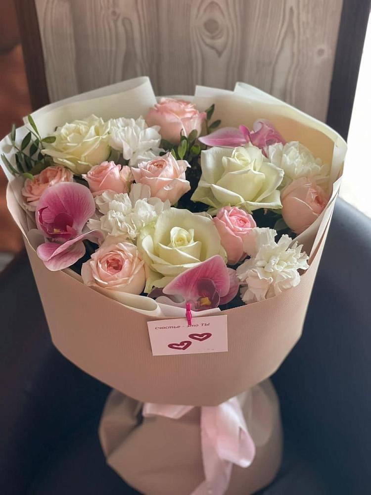 Букет цветов из: Орхидеи, Розы и Гвоздики в Краснозоринском