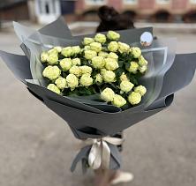 Букет Белые кустовые розы Солинеро в Краснозоринском