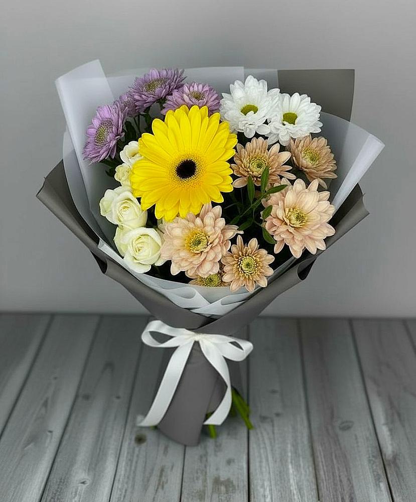 Букет цветов из: Розы, Герберы и Хризантемы в Краснозоринском