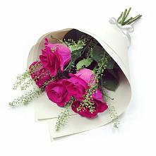 Букет цветов из:  Розы в Краснозоринском