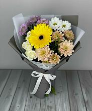 Букет цветов из:  Розы, Герберы и Хризантемы в Краснозоринском