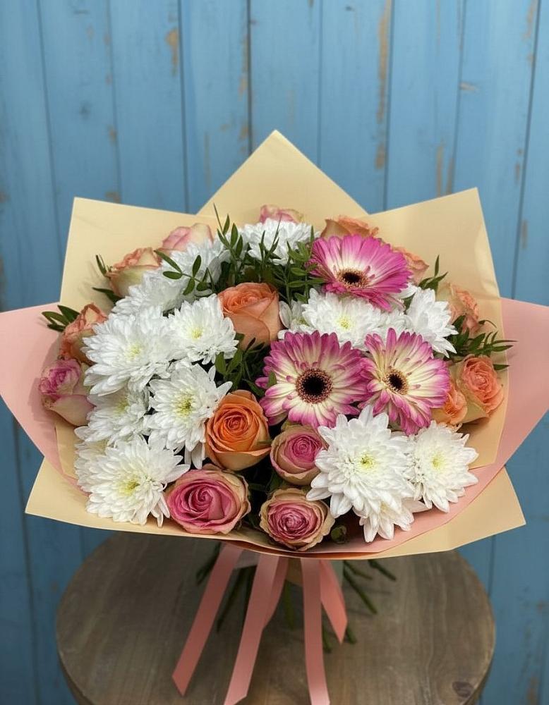 Букет цветов из: Розы, Герберы и Хризантемы в Краснозоринском