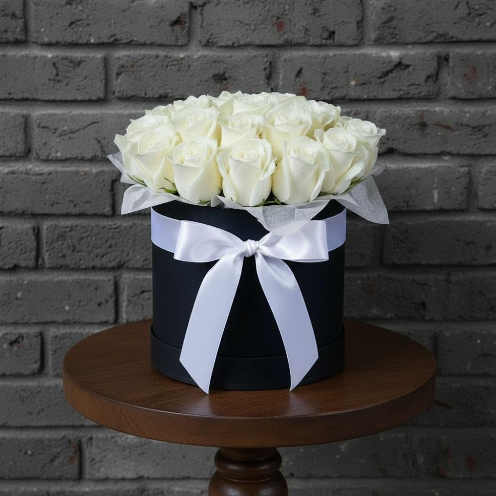 Цветочная композиция из Розы в шляпной коробке в Краснозоринском