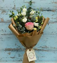 Букет цветов из:  Розы и Лизиантусы в Краснозоринском
