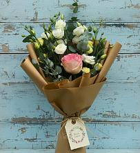Букет цветов из:  Розы и Лизиантусы в Краснозоринском